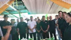 Pemain Dan Mantan Pemain Melayat ke Rumah Duka Alva Walean