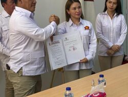 Suhartini Mamoto Resmi Menerima Mandat Pimpin DPC Partai Gerindra Minsel
